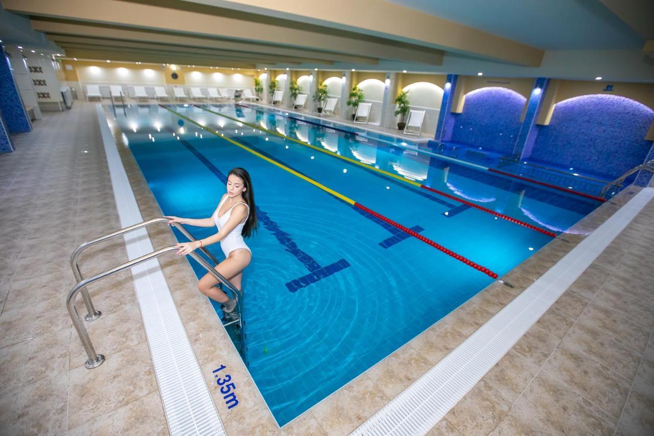 Aquasun Family Hotel 산단스키 외부 사진