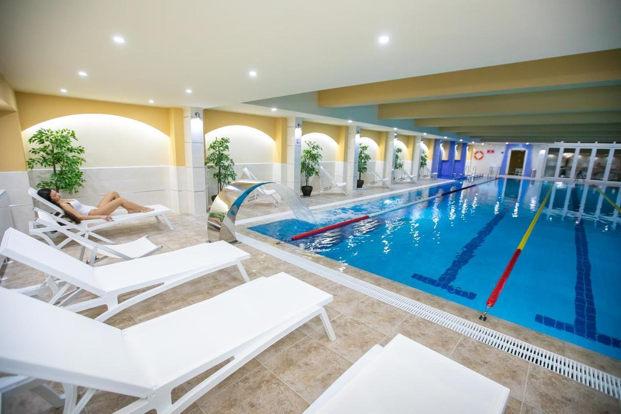 Aquasun Family Hotel 산단스키 외부 사진