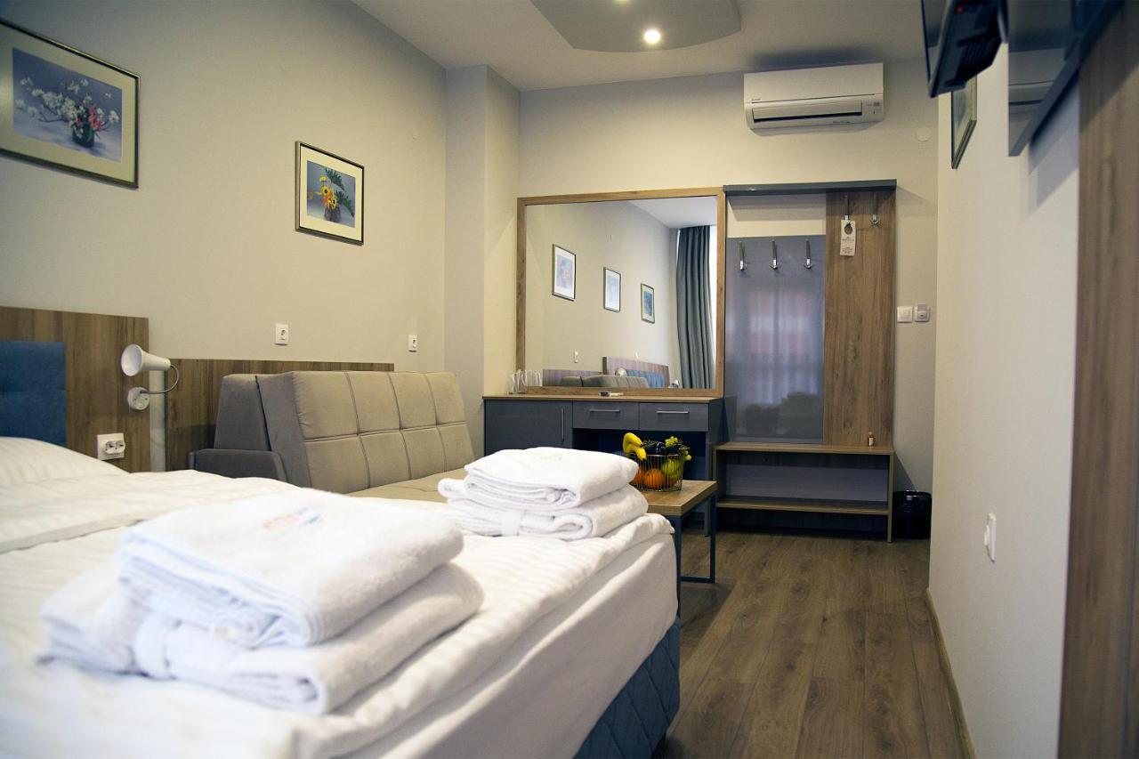 Aquasun Family Hotel 산단스키 외부 사진