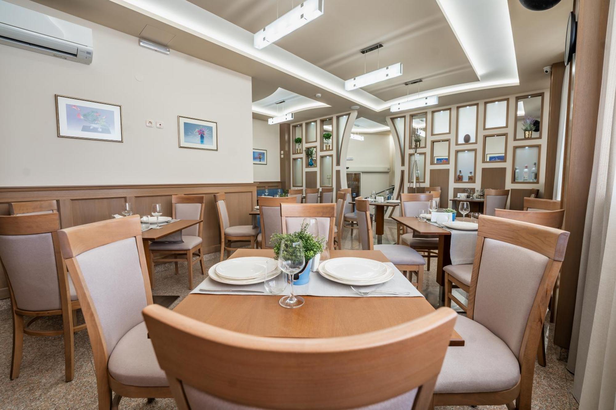 Aquasun Family Hotel 산단스키 외부 사진